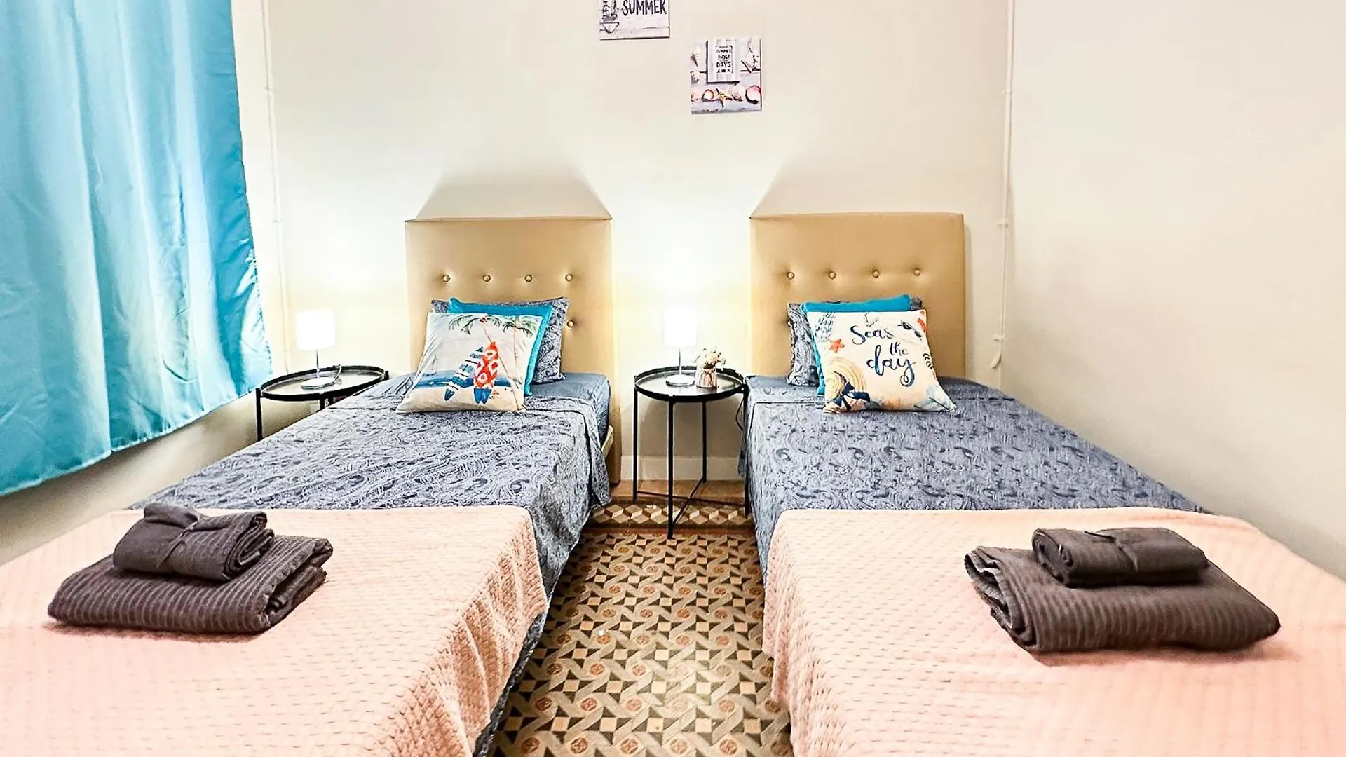 Private Rooms By Plaza Catalunya Barcelona 0*,  Spanien